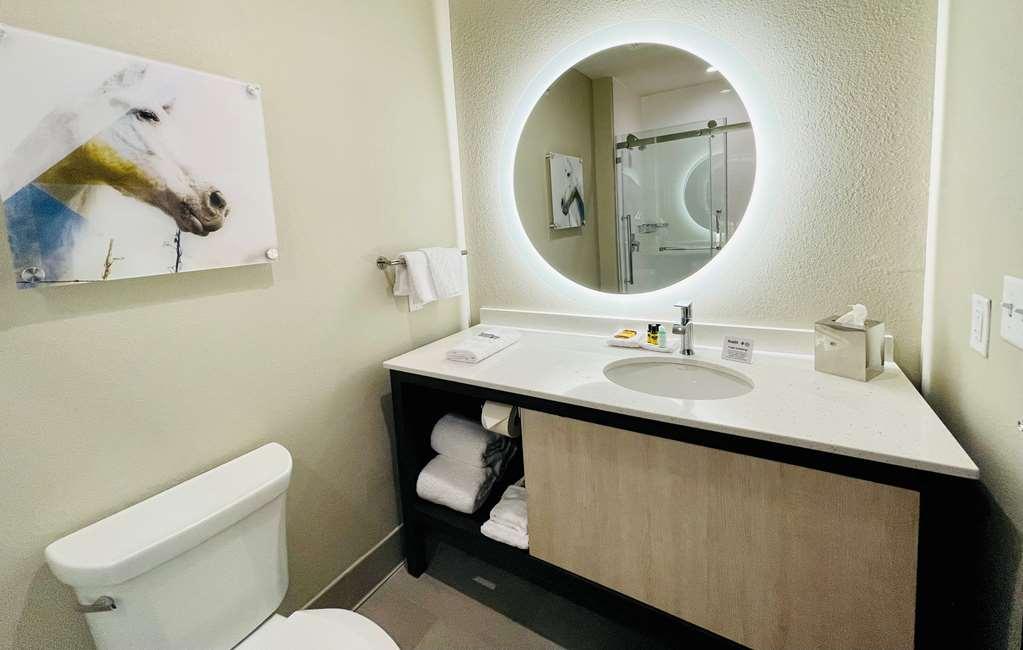 Best Western Plus Executive Residency Jackson Northeast Room photo
